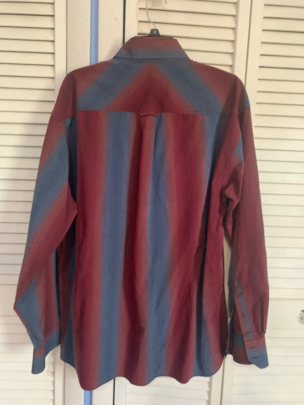 Bugatchi Uomo Men's Burgundy and Blue Vertical Stripe Button-Down Shirt - Picture 8 of 8